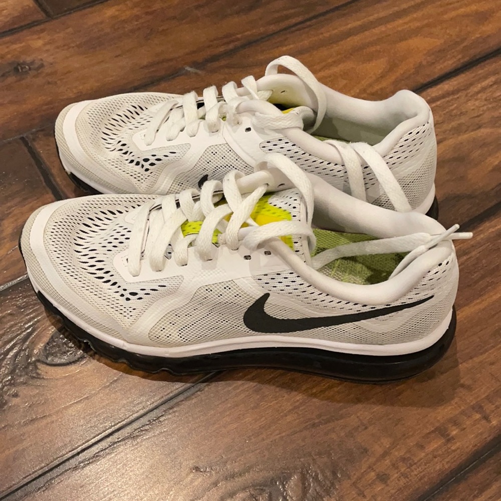 Nike Air Max size 7.5